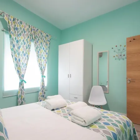 Apartamentos Coso De San Albin Merida Exterior photo